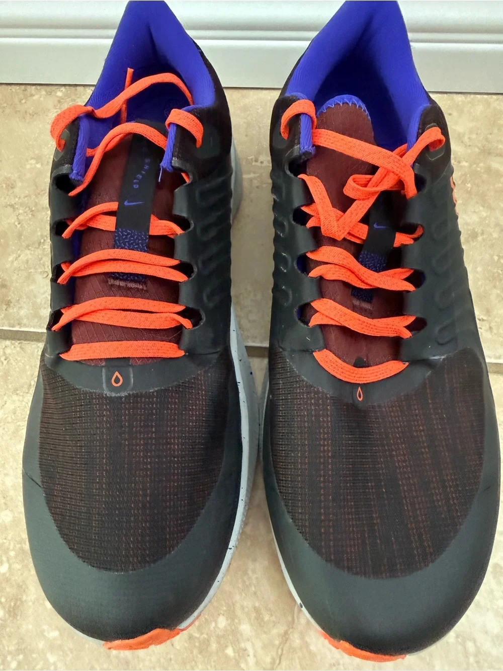 Nike breathable black